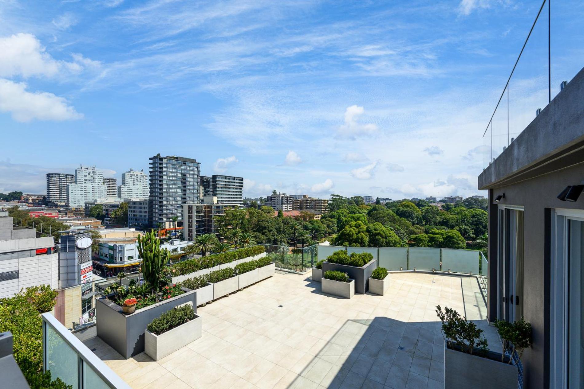 Cozy 3br With Large Balcony For Relaxation Apartment Sydney